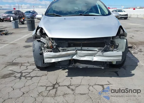 2013 Ford Fiesta Se z USA, uszkodzony, nr VIN 3FADP4BJ7DM194965